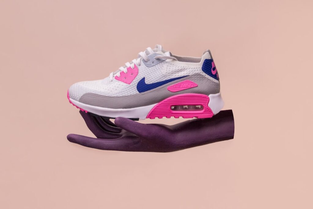 découvrez notre collection de chaussures tendance pour toutes les occasions. confort, style et qualité réunis pour sublimer vos pieds.