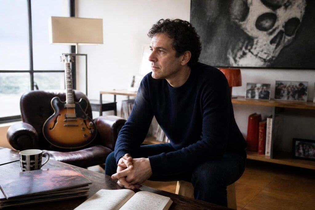 découvrez les secrets de la vie privée de pierre haroche, le chanteur talentueux, et ce que l'on sait de son intimité hors scène.