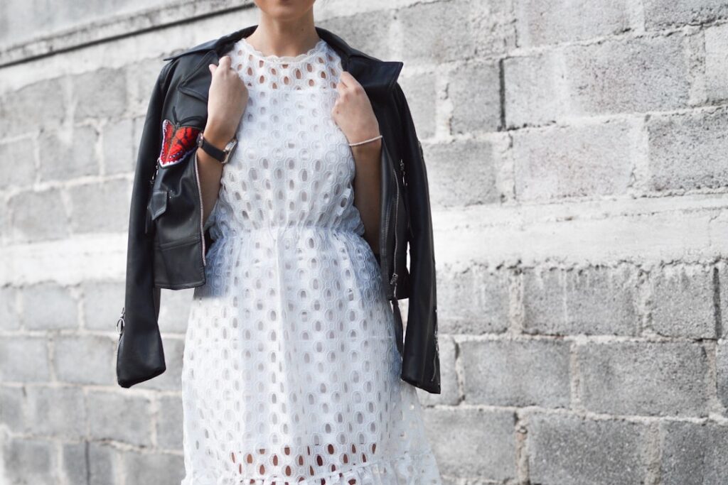 découvrez notre collection élégante de robes pour femmes rondes, conçues pour sublimer toutes les courbes avec style et confort.
